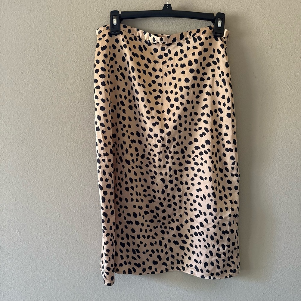 Forever 21 Leopard Cheetah Animal Print Midi Skirt Faux Satin Silk Tan Black